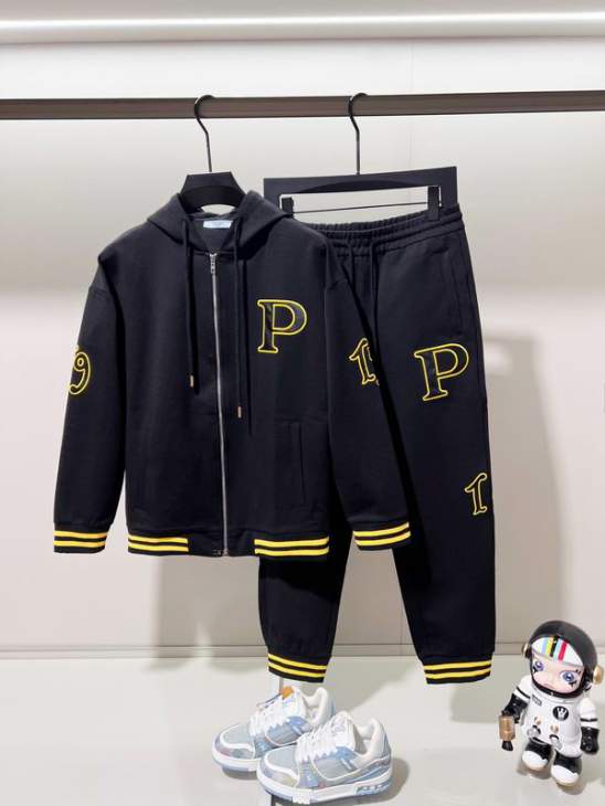 Picture of Prada Sweater Suits _SKUPradaS-2XL24cr39842394